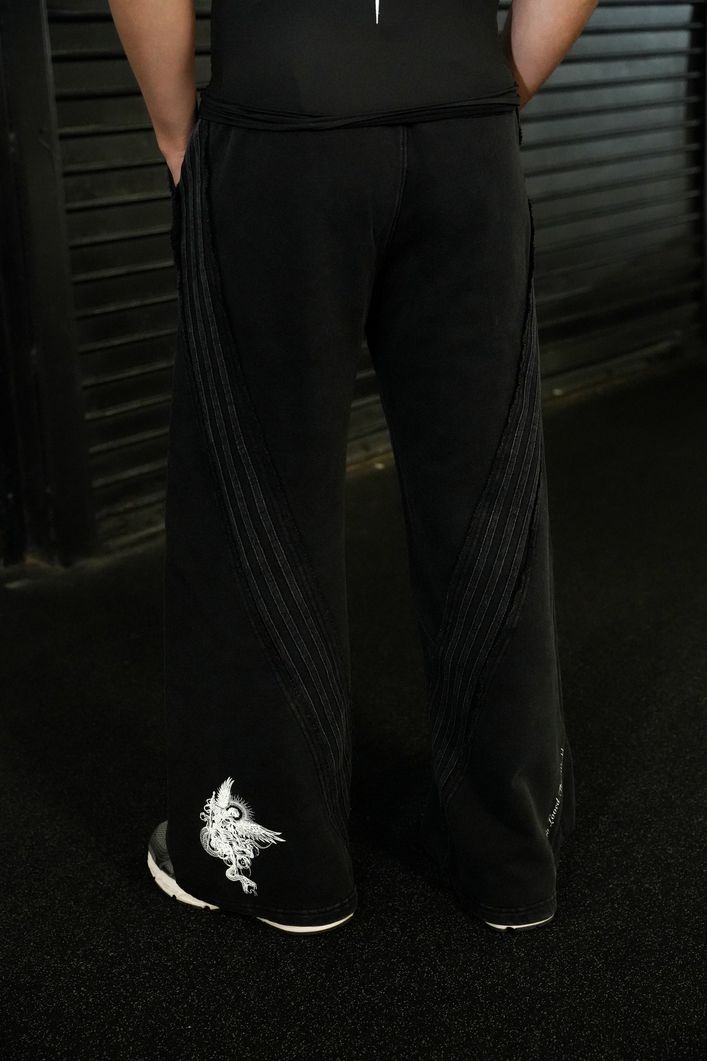 Divine Sweatpants (Black)