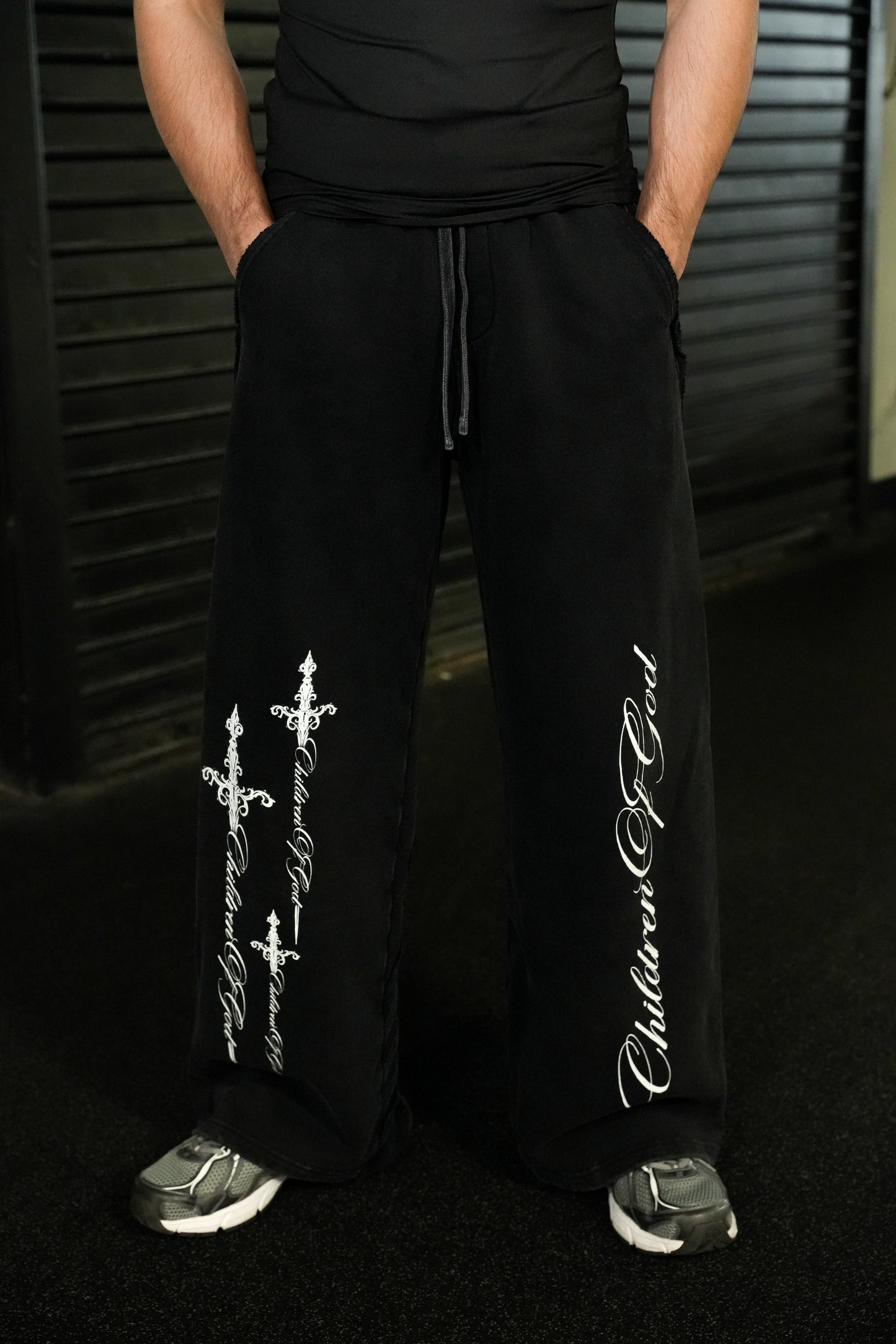 Divine Sweatpants (Black)